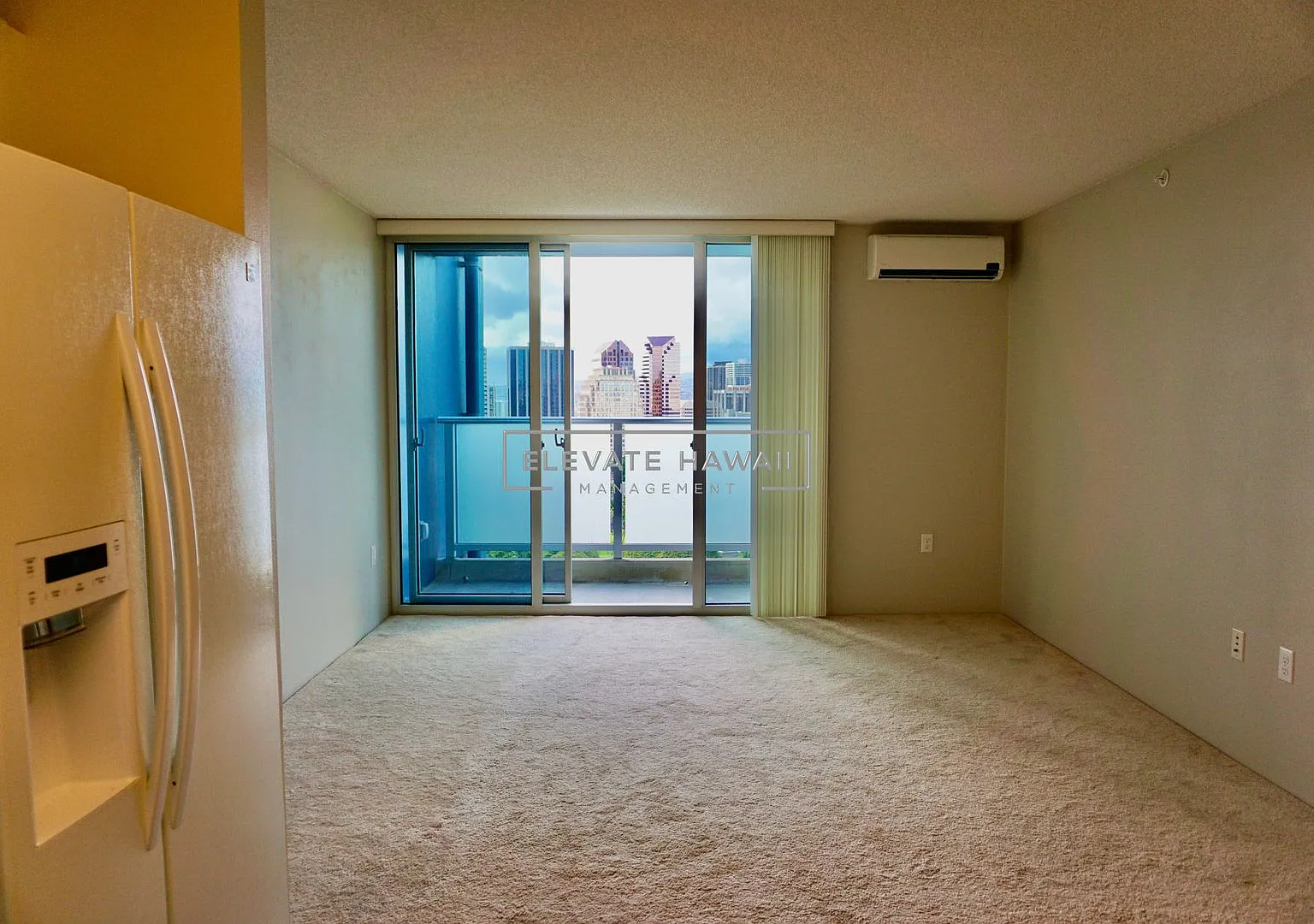1 Bedroom Condo Unit In Highly Desirable Kakaako — Photo 3