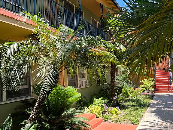 2nd image of 286 Molino Ave APT 6