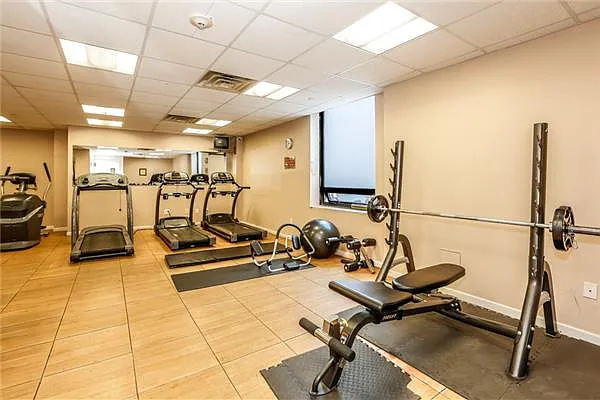 Sold by Avenue Sotheby's International Realty | media 34