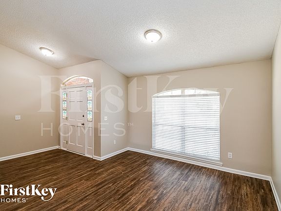 5th image of 4630 Pebble Brook Dr
