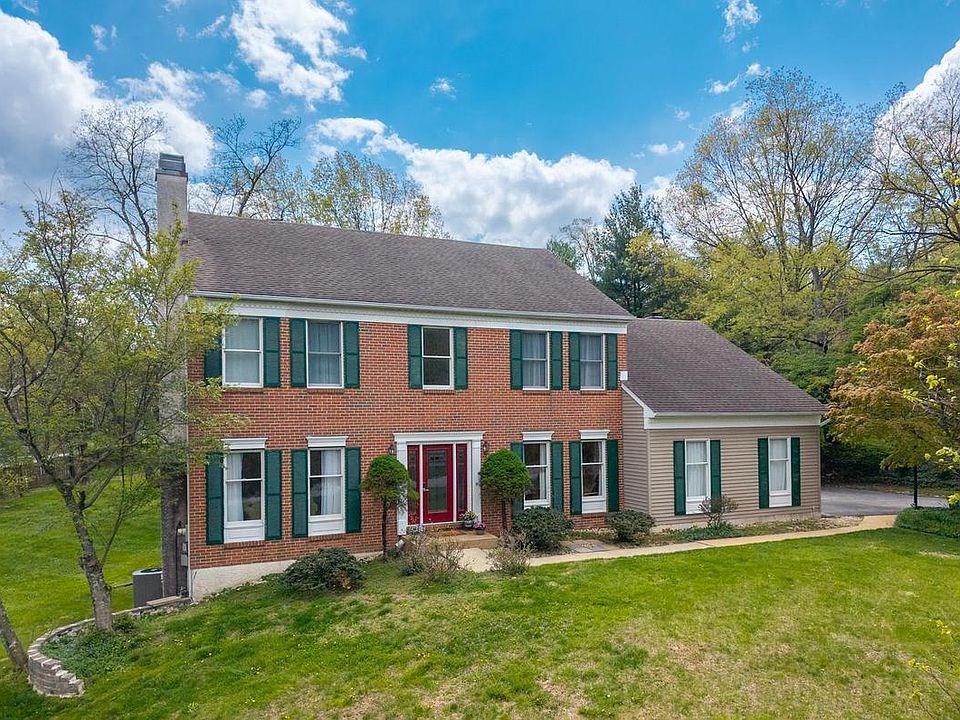 1st image of 320 Long Ridge Ln