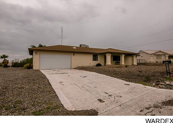 3rd image of 2939 Starline Dr