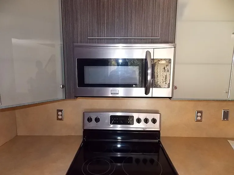 Stainless Steel Appliances - Microwave