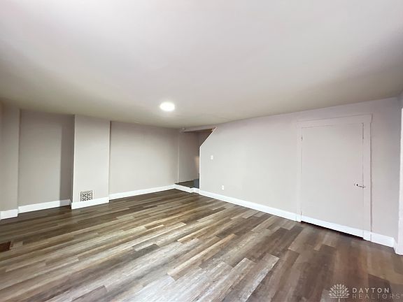 3rd image of 1548 Lingo St