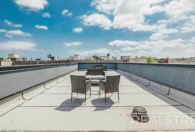 1526 Park Pl #2F — Photo 7