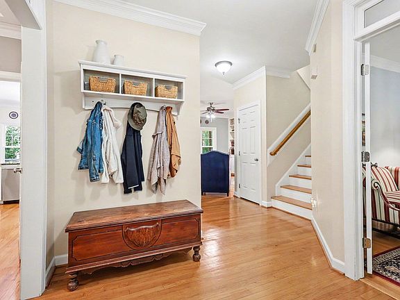 4th image of 5221 Linksland Dr