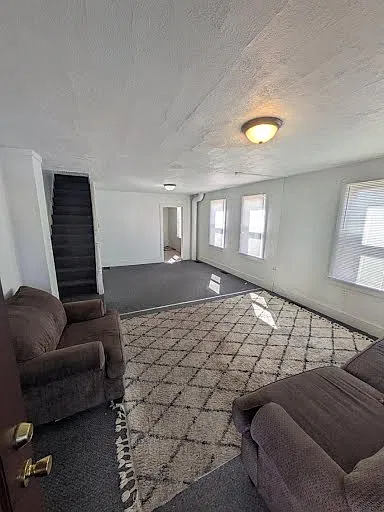 3 bed, $1,295 — Photo 3