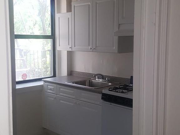 3rd image of 630 Gramatan Ave APT 2T