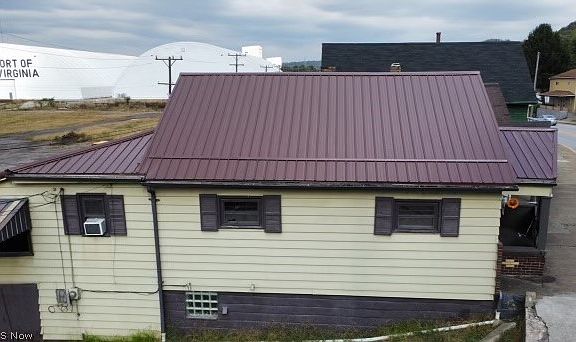 3rd image of 407 Main St