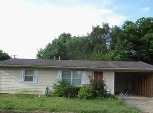 1008 Renfrow St, West Plains, MO 65775