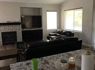 200 Chestnut Ridge Cir, Henderson, NV 89012