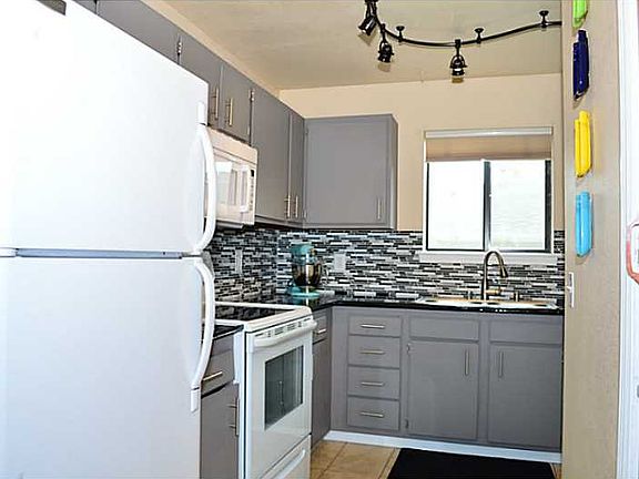 2nd image of 3285 Canyon Dr Unit 79