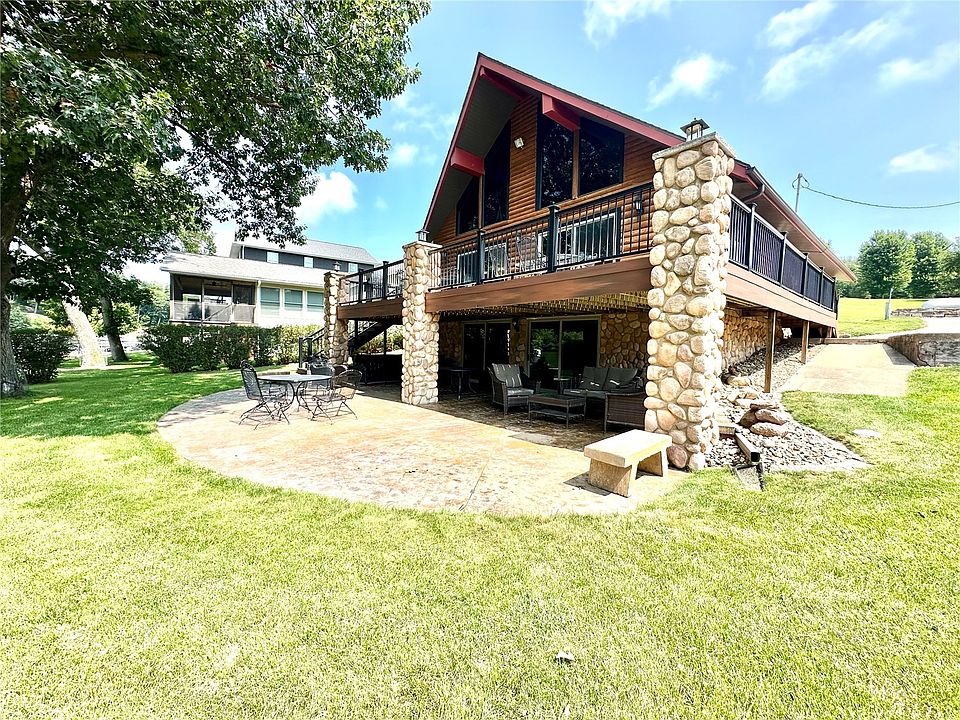 1st image of 22608 262nd St