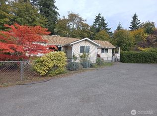 5208 Erlands Point Rd NW, Bremerton, WA 98312