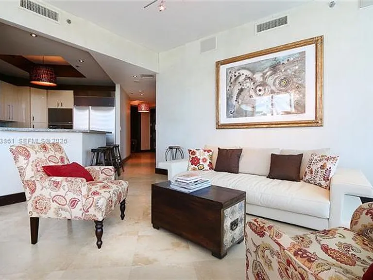 100 S Pointe Dr #601 — Photo 5