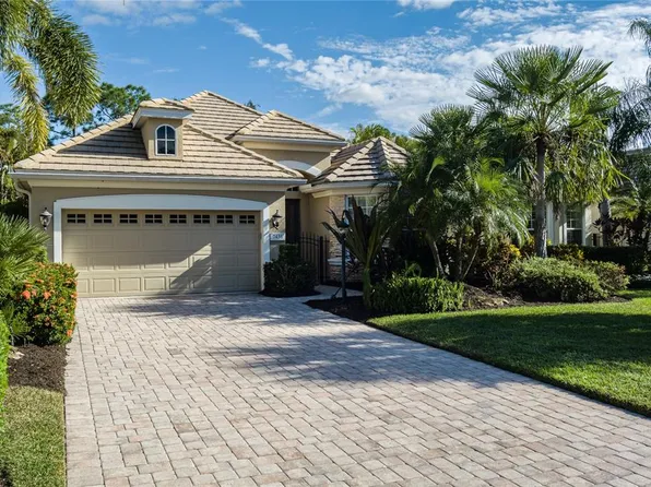 7431 Edenmore St, Lakewood Ranch, FL 34202