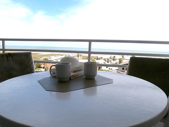 4th image of 1000 Padre Blvd #529