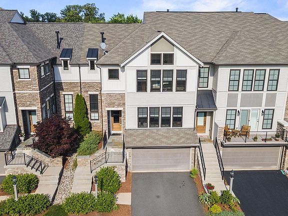 4th image of 23446 Epperson Sq
