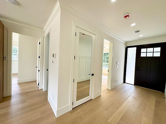 5th image of 1203 Castle Rd