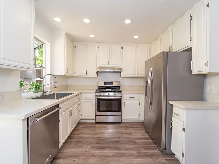 4365 Oak Glen St — Photo 6