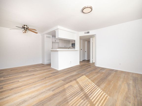 4th image of 5308 Denny Ave #6104