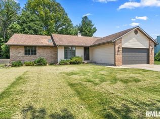304 Missionary Ridge Dr, Springfield, IL 62711