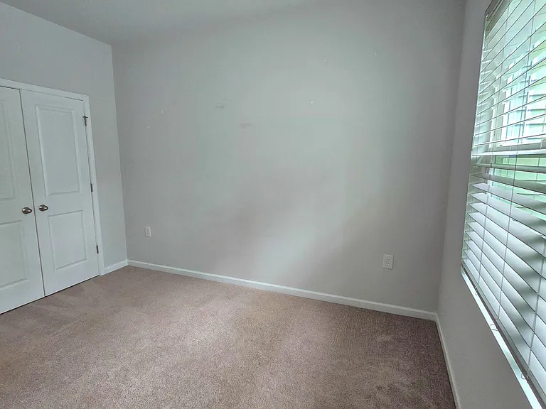6137 Beale Loop — Photo 28