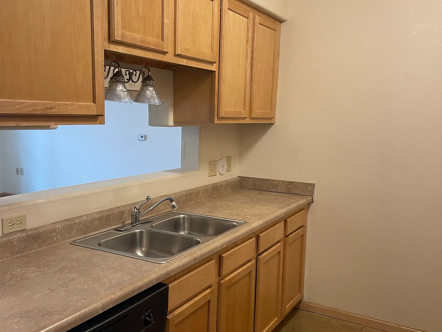 4 bed, $2,907 — Photo 3