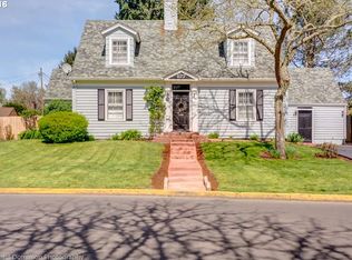 127 NW Park Dr, McMinnville, OR 97128
