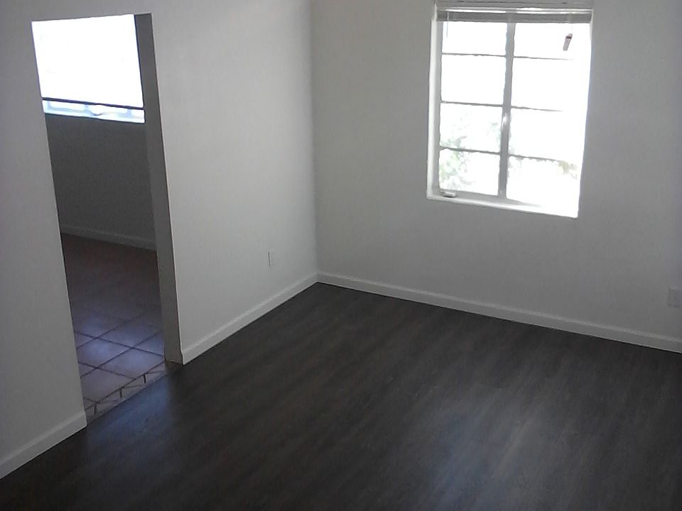 1st image of 3230 E Monte Vista Dr Unit 8