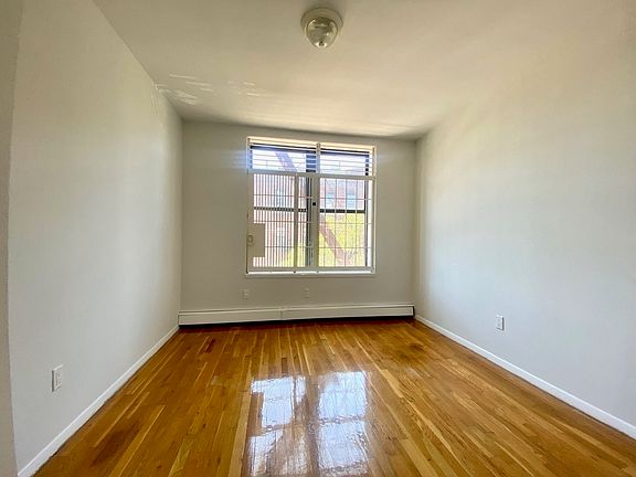 5th image of 5201 Snyder Ave #3A