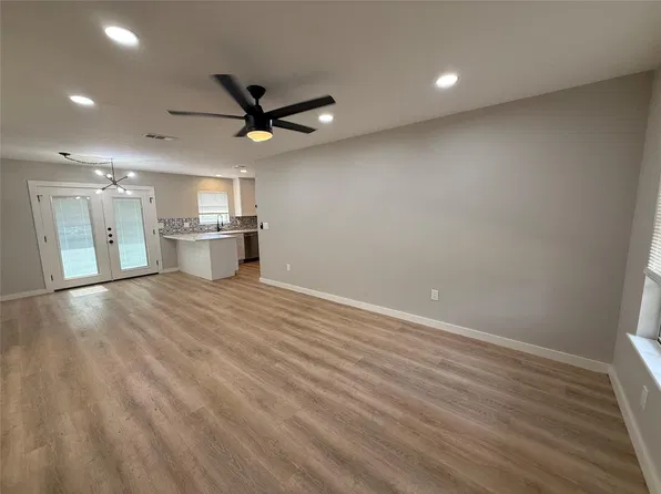207 Schirra Pl, Austin, TX 78753