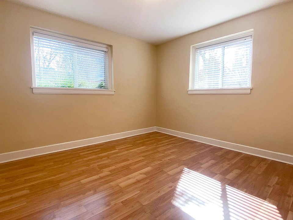 Bedroom, Insulated Windows
