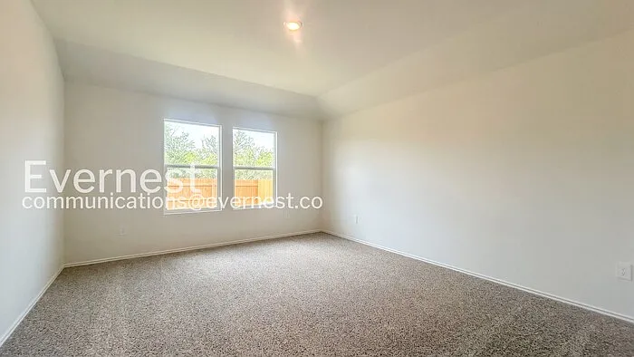 12006 Pike Bnd — Photo 12