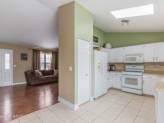 5th image of 2160 N Masters Ln
