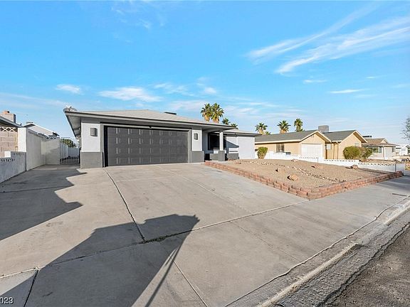4th image of 7016 Pinedale Ave