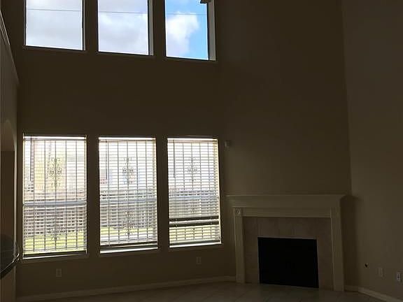 3rd image of 218 Nina Ln