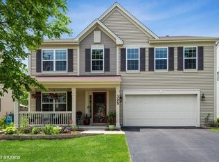 325 Mozart Ln, Volo, IL 60073