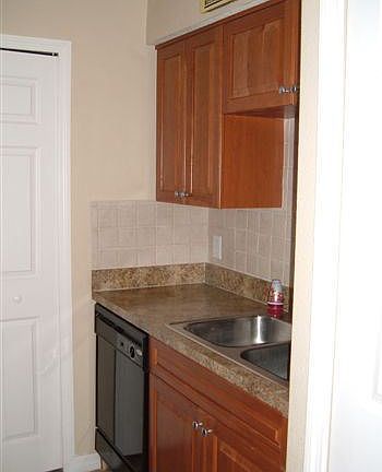 3rd image of 4816 Tangerine Ave #4816