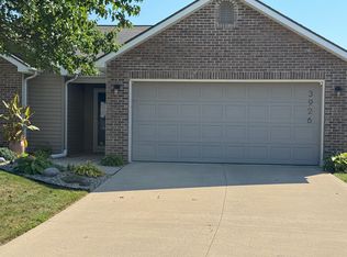 3926 Whitfield Chase, Fort Wayne, IN 46815