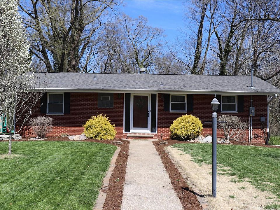 1st image of 108 Crestview Dr