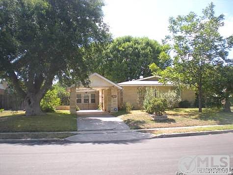 4th image of 411 Waring Dr