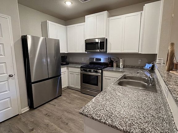 4th image of 8006 Barret Travis Ct