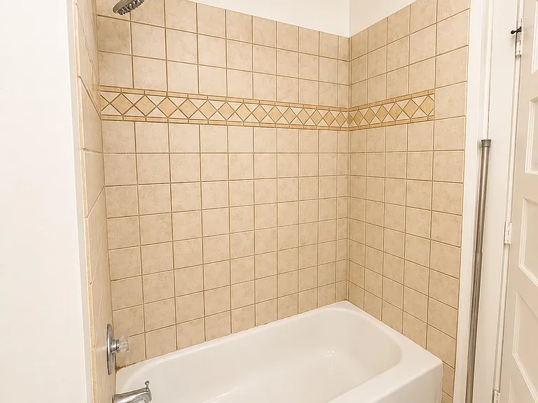 227 W Riverside Ave #309 — Photo 7
