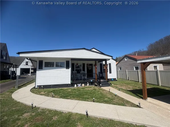 26 Justice Addition Ct, Logan, WV 25601
