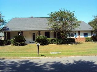 224 Sycamore St, Raceland, LA 70394
