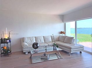 8010 East Dr APT 107, North Bay Village, FL 33141