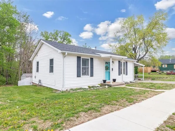 311 W North St, Warrensburg, MO 64093