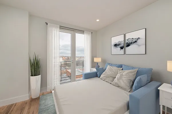 Rented by Voro, LLC | media 4