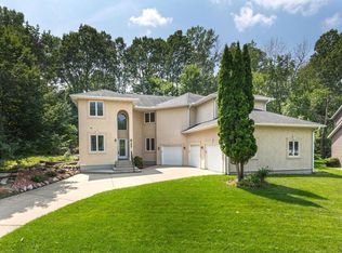 3681 Robin Ln, Eagan, MN 55122